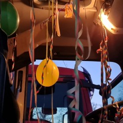 Geburtstag haben im LKW