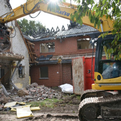Abbruch eines EFH nach einem Brandschaden